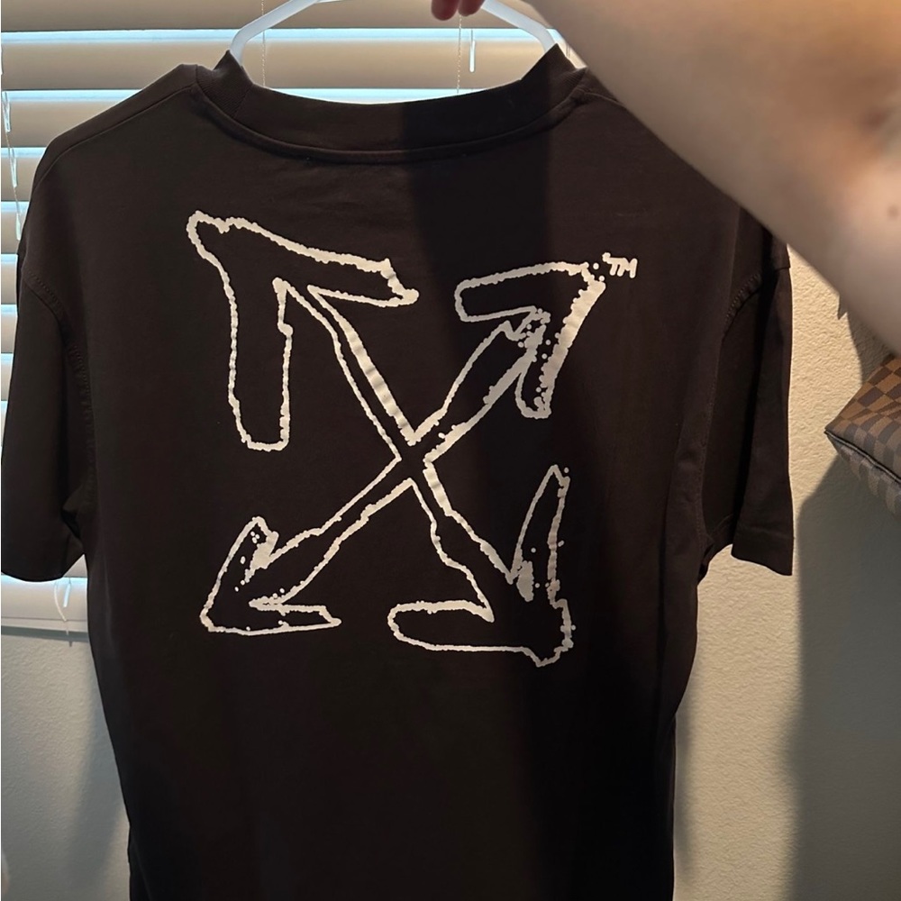 Off-White T shirt